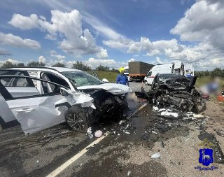 Лобовое столкновение на трассе: двое погибших и пятеро пострадавших
